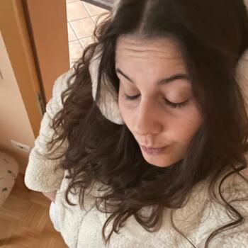 Babysitter in Brestanica: Hana