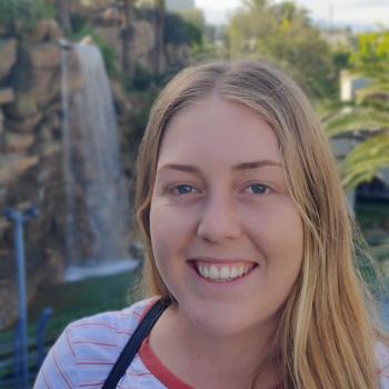 Babysitter Townsville: Caitlin