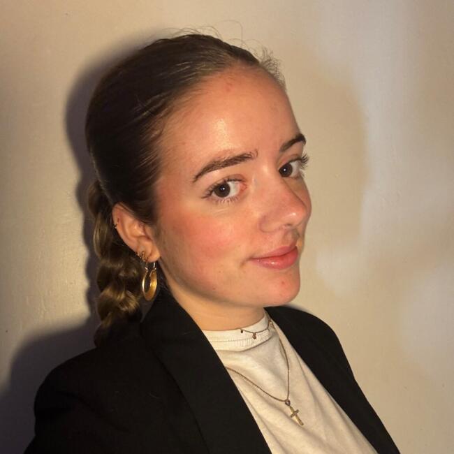 Babysitter in Neuilly-sur-Seine: Lea