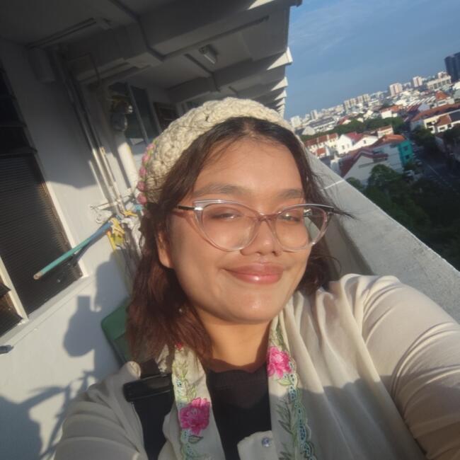 Babysitter in Singapore: Amirah