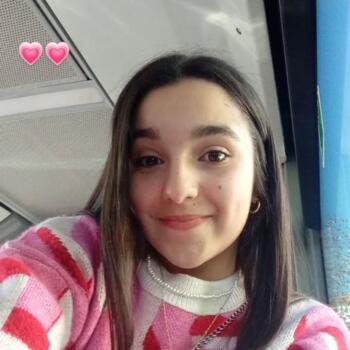 Babysitter in Granada: Lucía