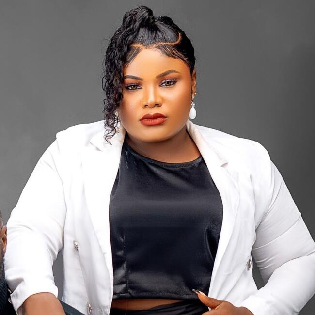 Babysitter em Sintra: Hossana