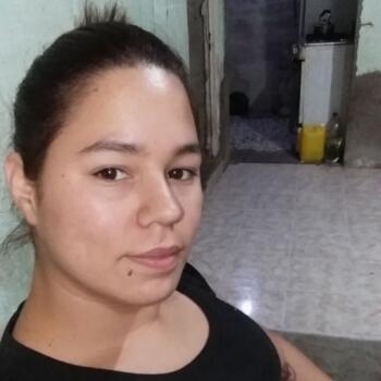 Babysitter Pilar: Estela