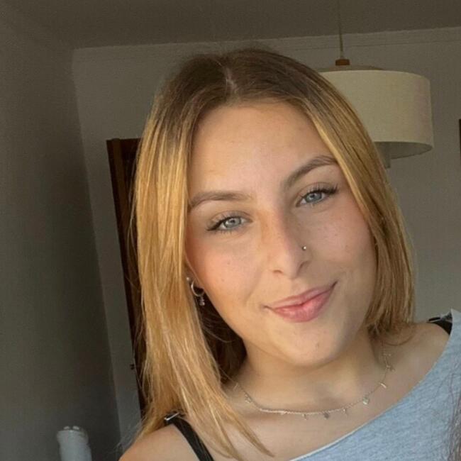 Babysitter in Manresa: Joana