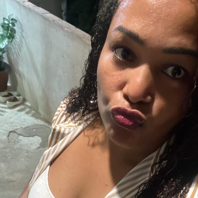 Babysitter in Guarapari: Luana