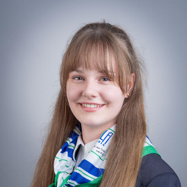 Babysitter in Hernstein: Julia