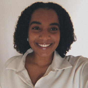 Auklė Santa Cruz: Ester