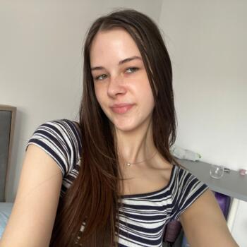 Babysitter in Bucharest: Noa