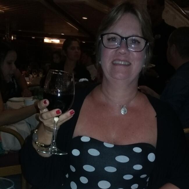 Babysitter in Itapema: Dirse Madalena