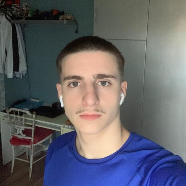 Babysitter in Nice: Milo