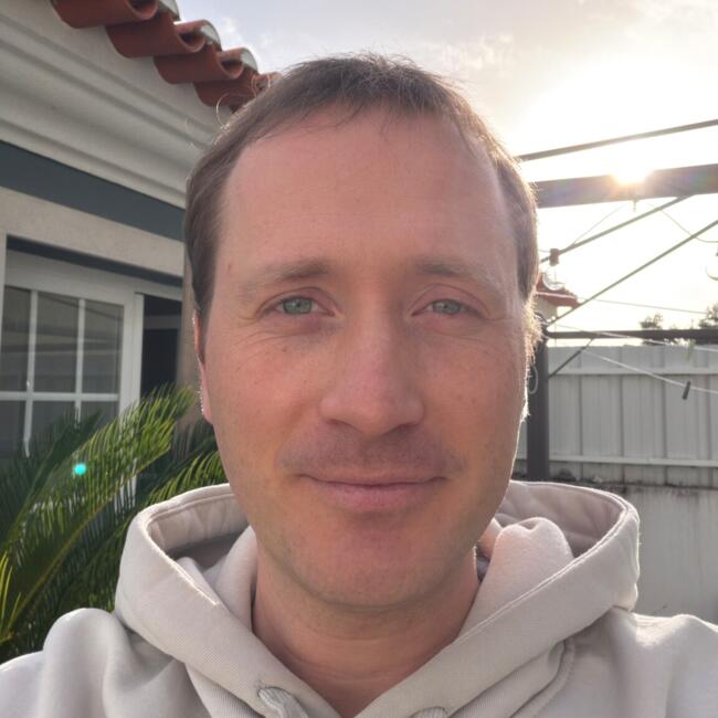 Babysitting job in Azeitão: Pavel