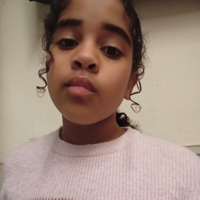 בייביסיטר ב- כפר סבא: איזבל