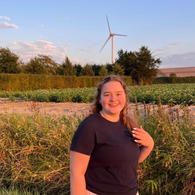 Babysitter in Dendermonde: Julie