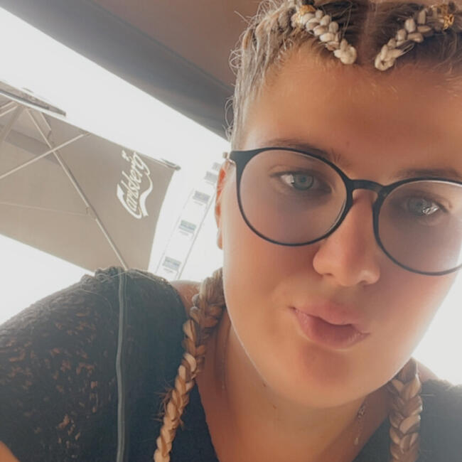 Babysitter in La Chapelle-d'Angillon: Tya