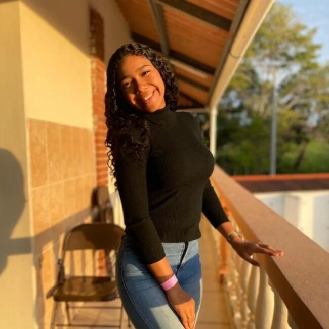 Babysitter in Panama City: Sara