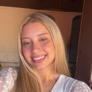 Babá em Goiânia: Heloisa