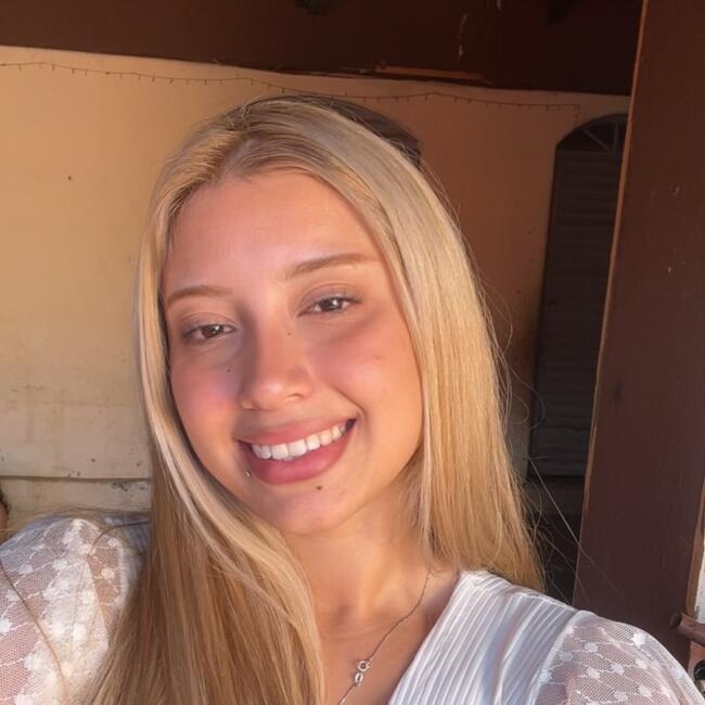 Babá em Goiânia: Heloisa