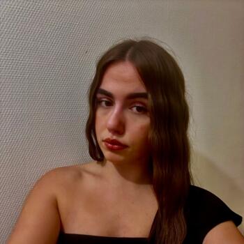 Babysitter in Lucé: Chloé