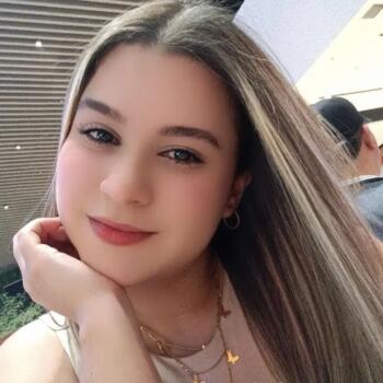 Trabajo para niñera en Caracas: trabajo de niñera Emily