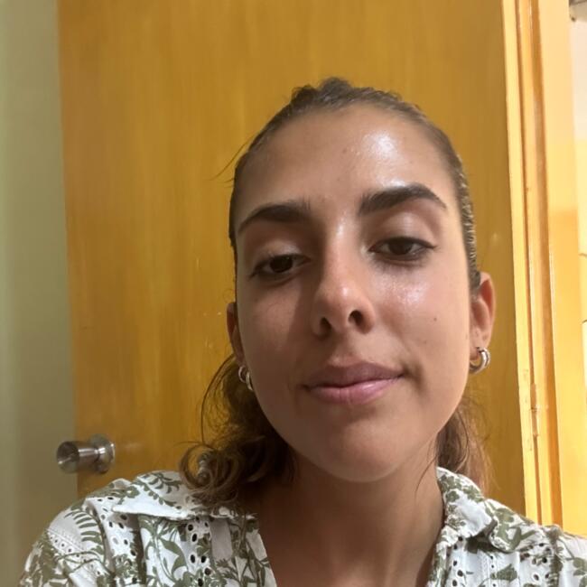 Babysitter in Montevideo: Lara Astori