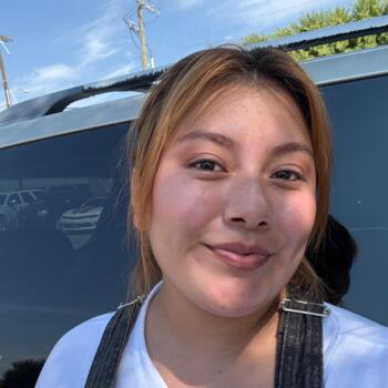 位於達拉斯 的臨時保母: Abril