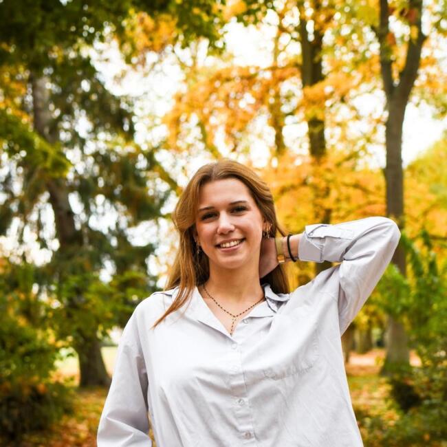 Babysitter in Aillant-sur-Tholon: Clara