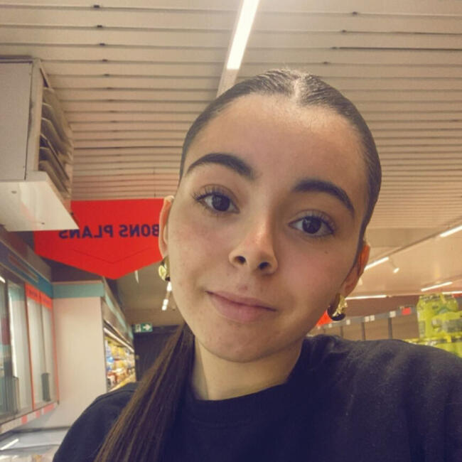 Babysitter in Nîmes: Maria
