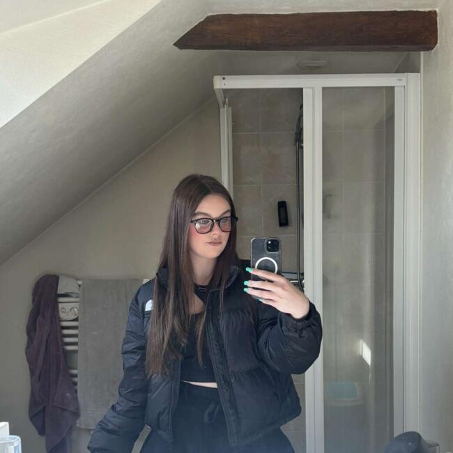 Babysitter in Saint-Vougay: Emma