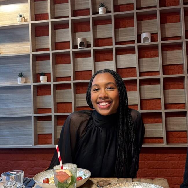 Babysitter in Saint-Etienne: Hassatou