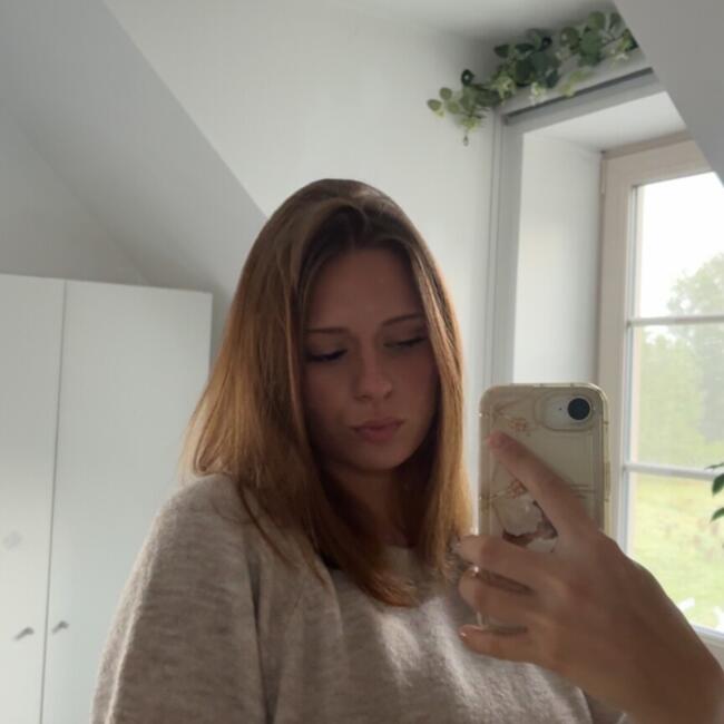 Baby-sitter à Lede: Isis