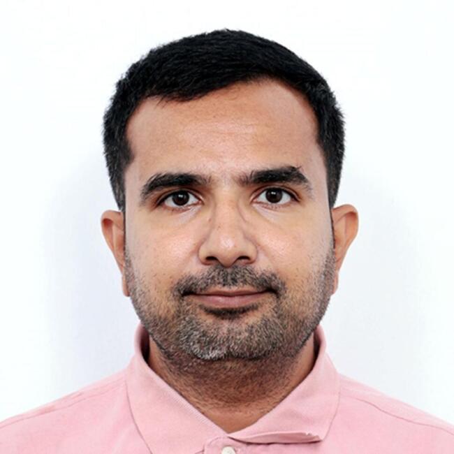 अहमदाबाद में बेबीसिटिंग की नौकरी: Dilip