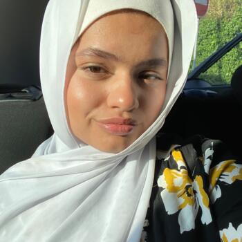 Babysitter in Roubaix: Henia