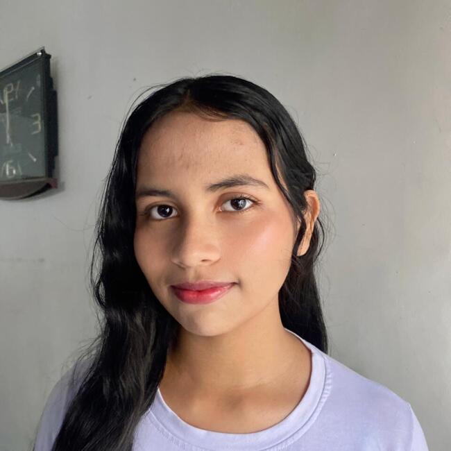 Babysitter in Madrid: Angie