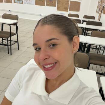 Babysitter in Bombinhas: Luisa