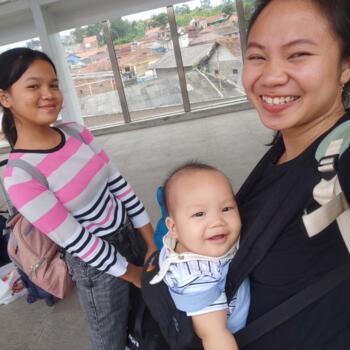 Lowongan pekerjaan babysitting di Jakarta: lowongan pekerjaan babysitter Maya