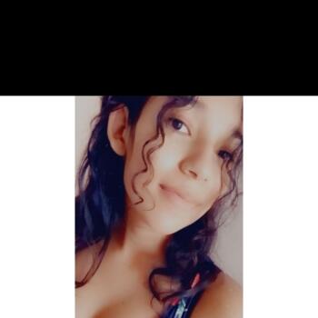 Babysitter in José Leonardo Ortiz: Yazmin