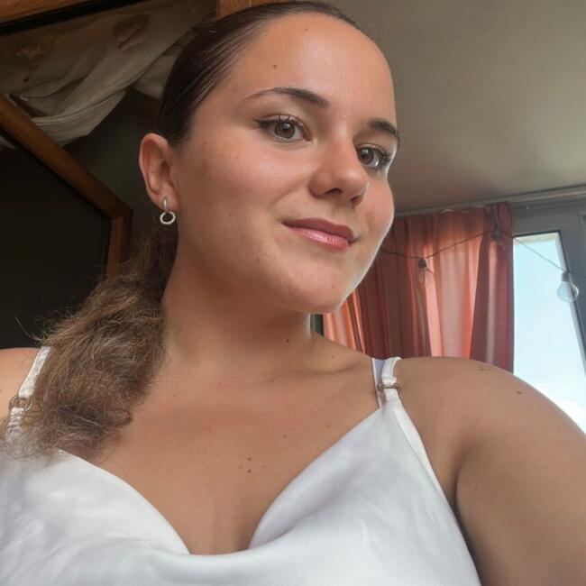 Babysitter in Seville: Izabel