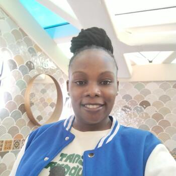 Babysitter in Doha: Maureen