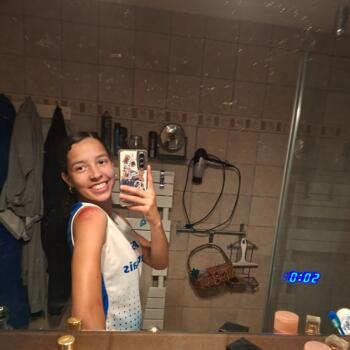 Babysitter in Menton: Loun-aya