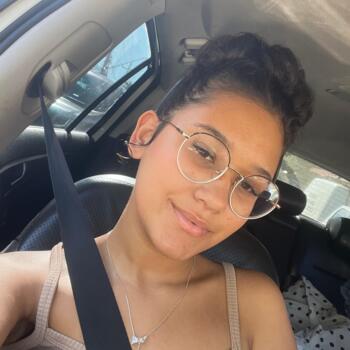 Babysitter in Juiz de Fora: Letícia