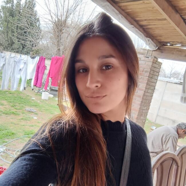 Niñera en Roldán: Abril Candela