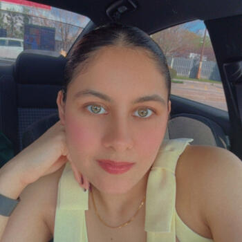 Baby-sitter in Surrey: Gurleen