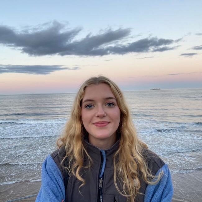 Babysitter in Newcastle upon Tyne: Elizabeth