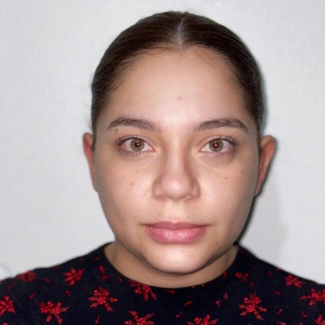 Baby-sitter in Kirkland (Washington): Adriana