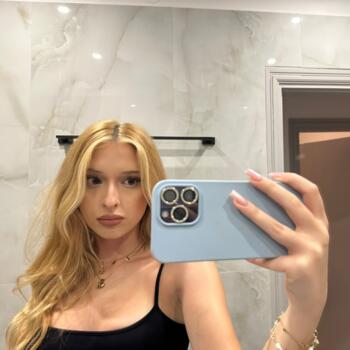 Babysitter στην περιοχή Άγιοι Ανάργυροι: Ελευθερία