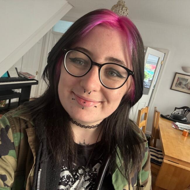 Babysitter in Port Talbot: Eli