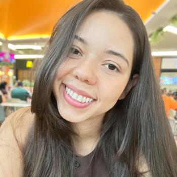 Babysitter em Castelo Branco: Emily