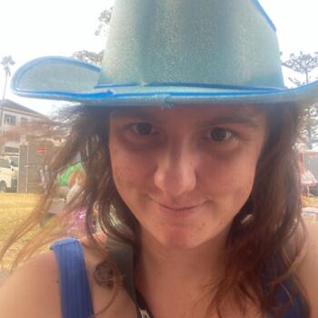 Babysitter in Sydney: Jade