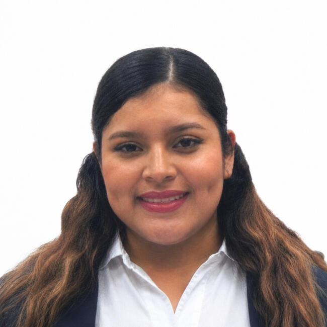 Babysitter in Burunga: Yeniffer