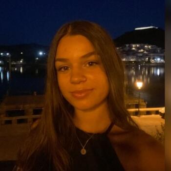 Babysitter in Monte Gordo: Iara